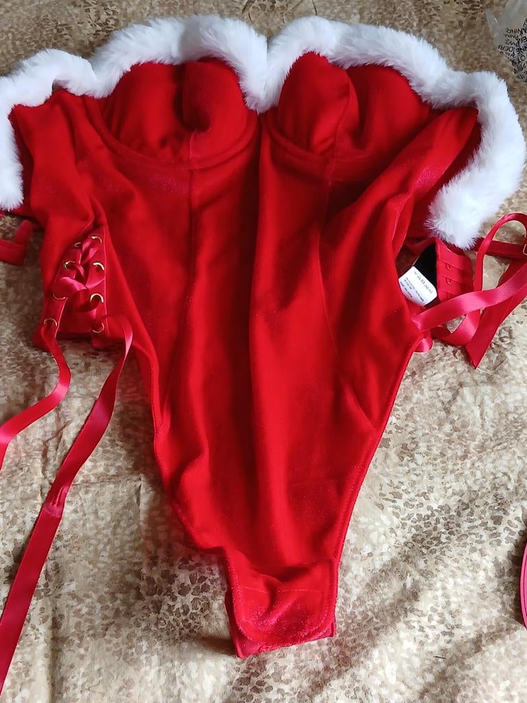 Rood sexy lingerie setje met prijskaartjes, Ophalen of Verzenden