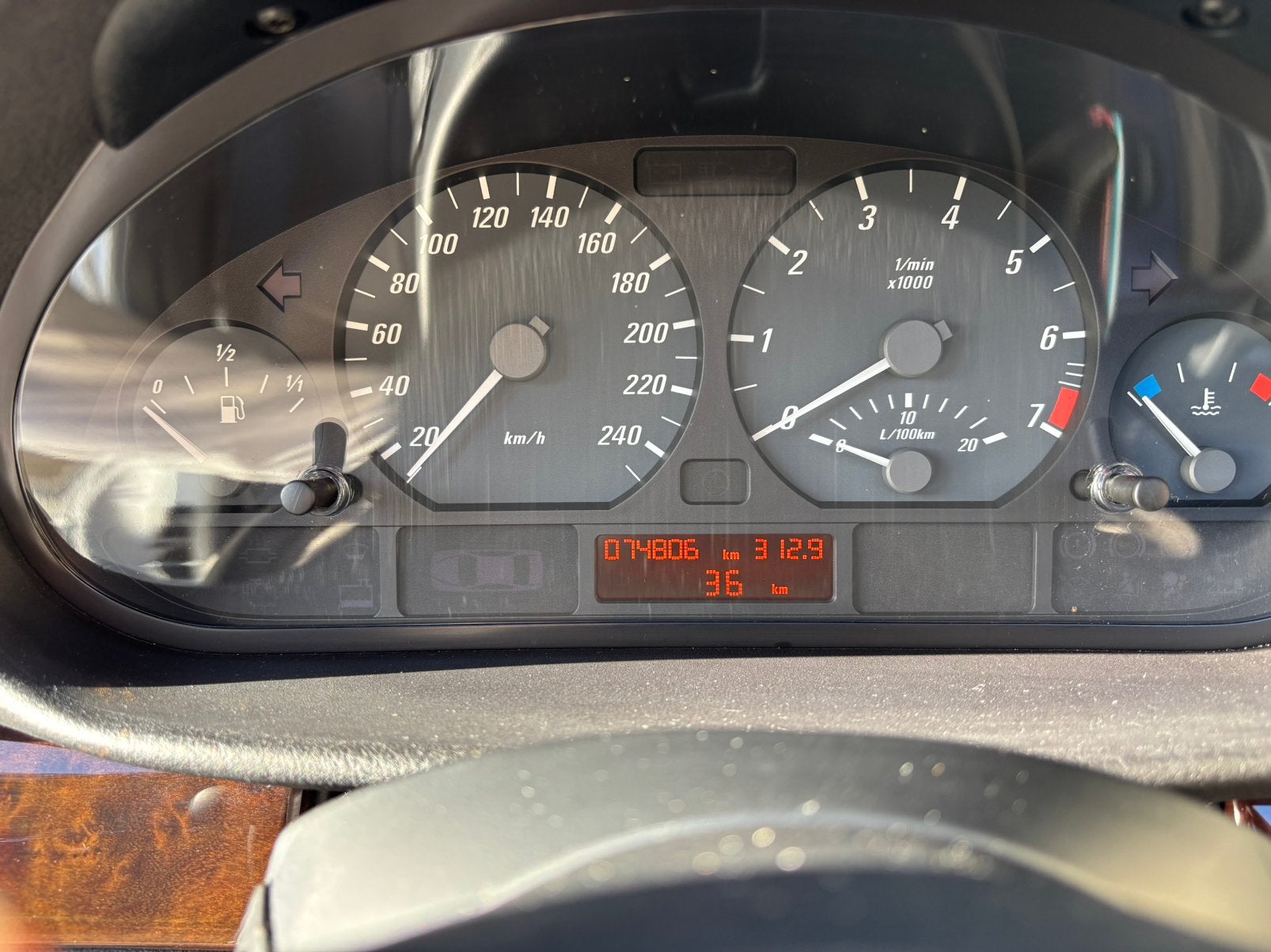 Foto 9 van BMW 3-Serie 2.0 CI 318 Cabrio 2006 Grijs