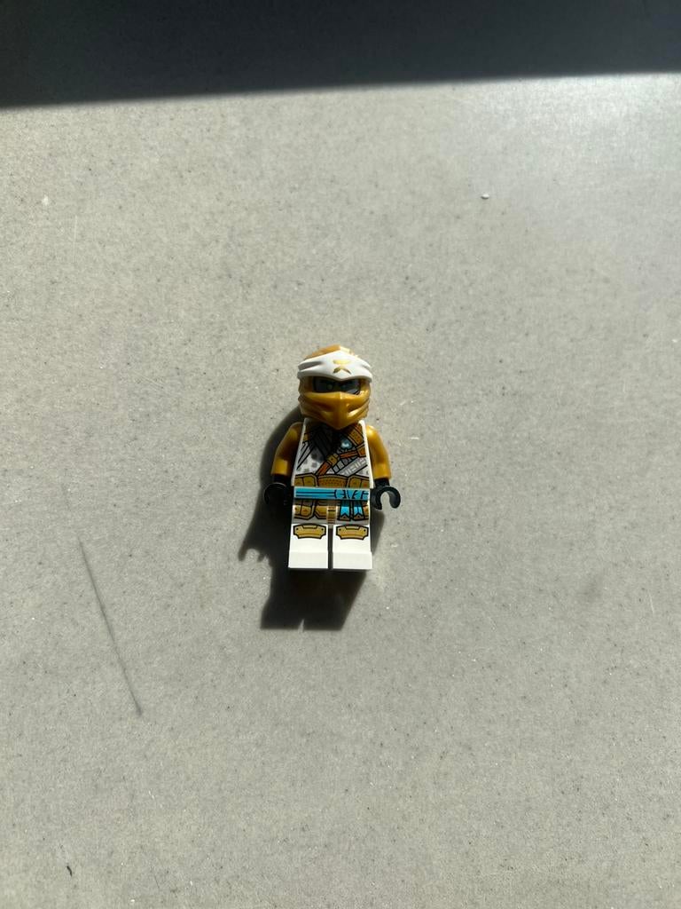 Lego ninjago crystalized golden zane minifigure, Ophalen of Verzenden, Zo goed als nieuw