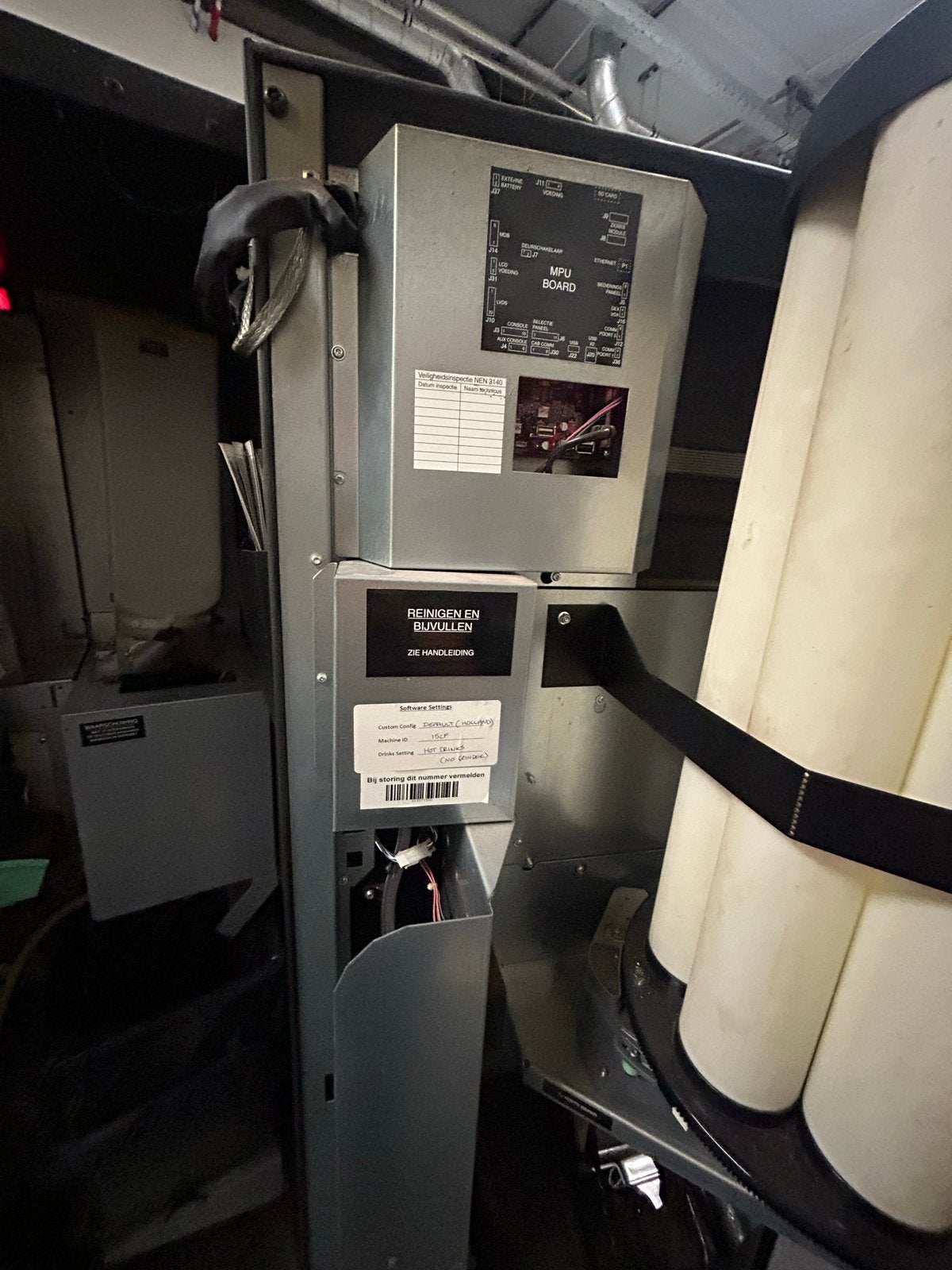 Pelican Rouge Crane Infinity Koffiemachine in goede staat, Ophalen, Gebruikt, 10 kopjes of meer, Koffiemachine