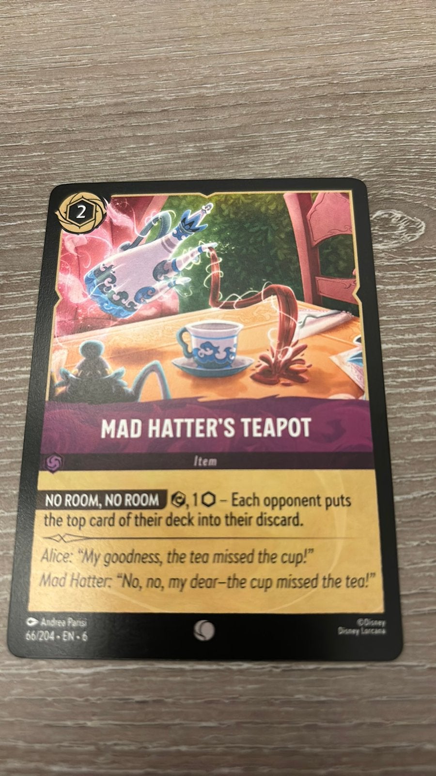 Disney Lorcana Mad Hatter’s Teapot alice 66-204 6AZS nonfoil, Ophalen of Verzenden, Zo goed als nieuw