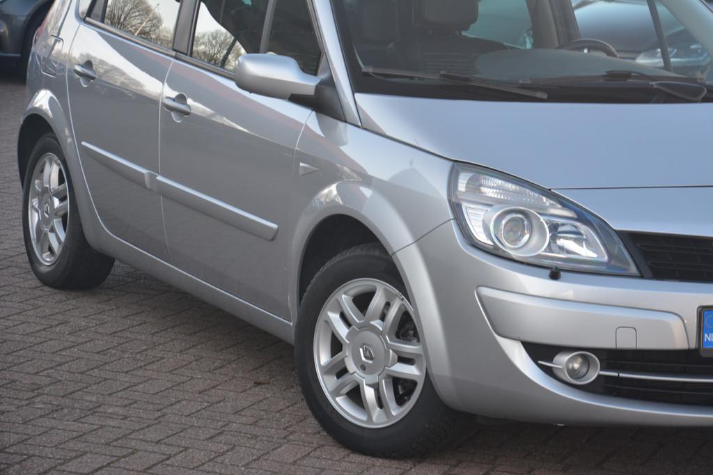 Renault Scénic 1.6-16V Tech Line | Navigatie | Panaramadak, Stof, Gebruikt, 1295 kg, 4 cilinders