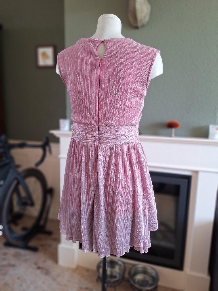 Rinascimento zilver hard roze baby doll jurk L, Verzenden, Zo goed als nieuw, Roze, Boven de knie
