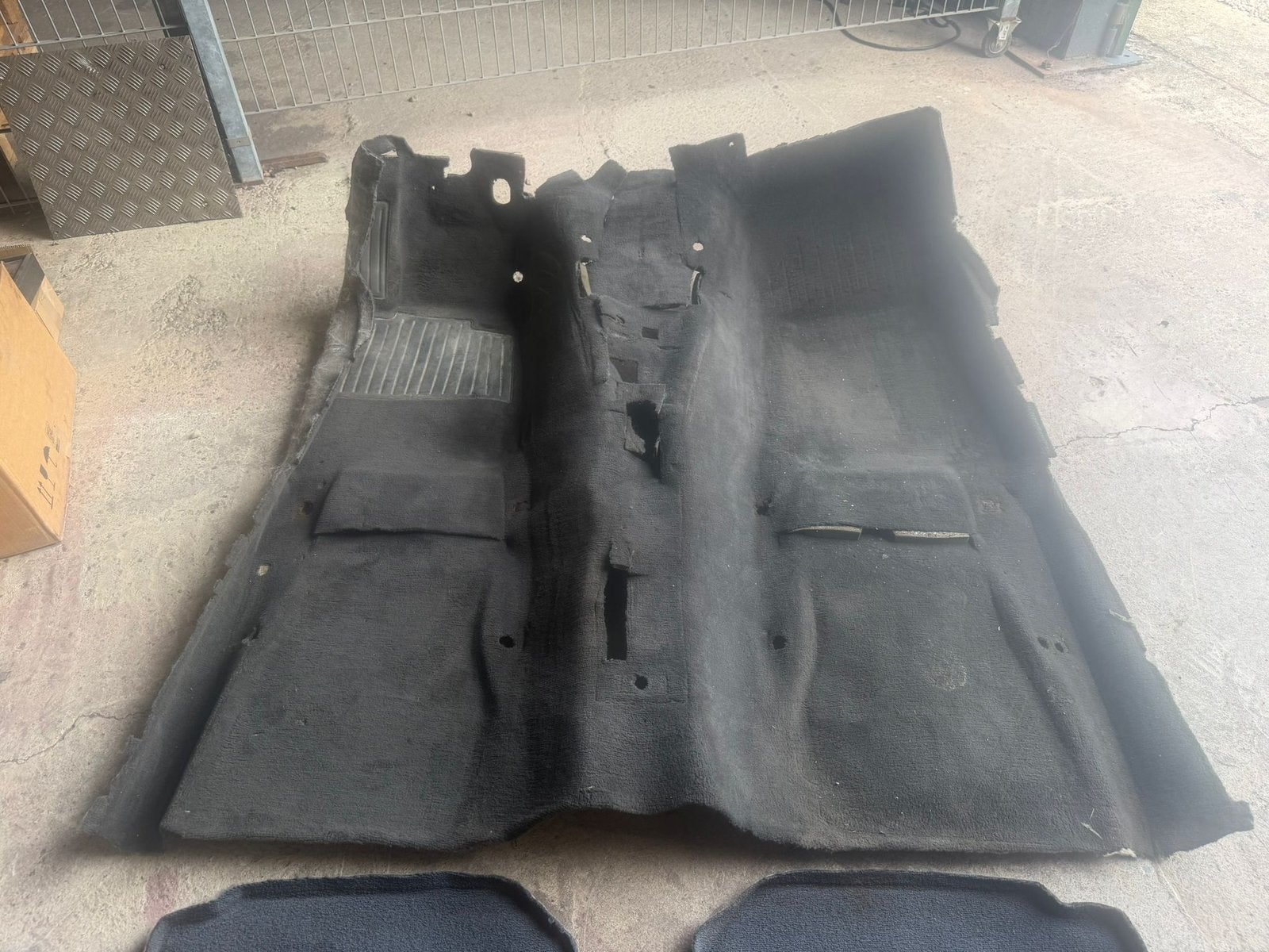 Bmw e30 m3 tapijt kompleet met 2de deel, Ophalen of Verzenden, BMW
