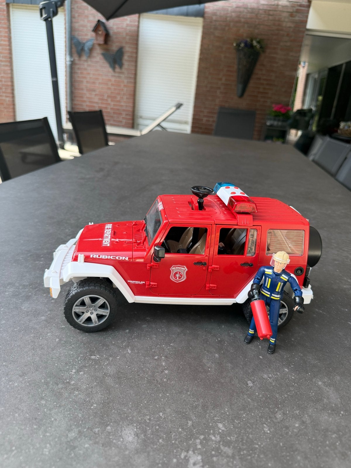 Bruder Jeep Wrangler Rubicon Brandweerwagen met figuur, Ophalen of Verzenden, Zo goed als nieuw