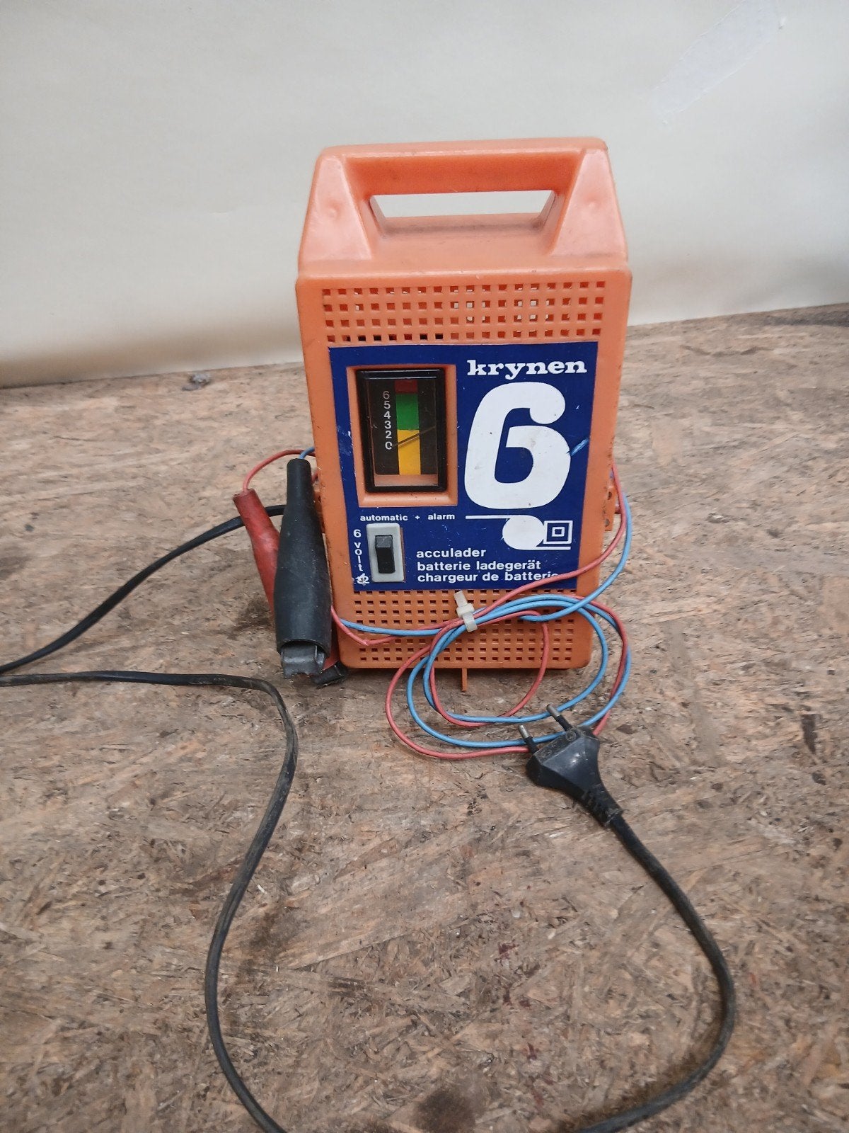 Krynen Acculader 6-12 Volt - Vintage en Functioneel, Gebruikt, Krynen, Overige automerken, Niet van toepassing voor dit vintage product