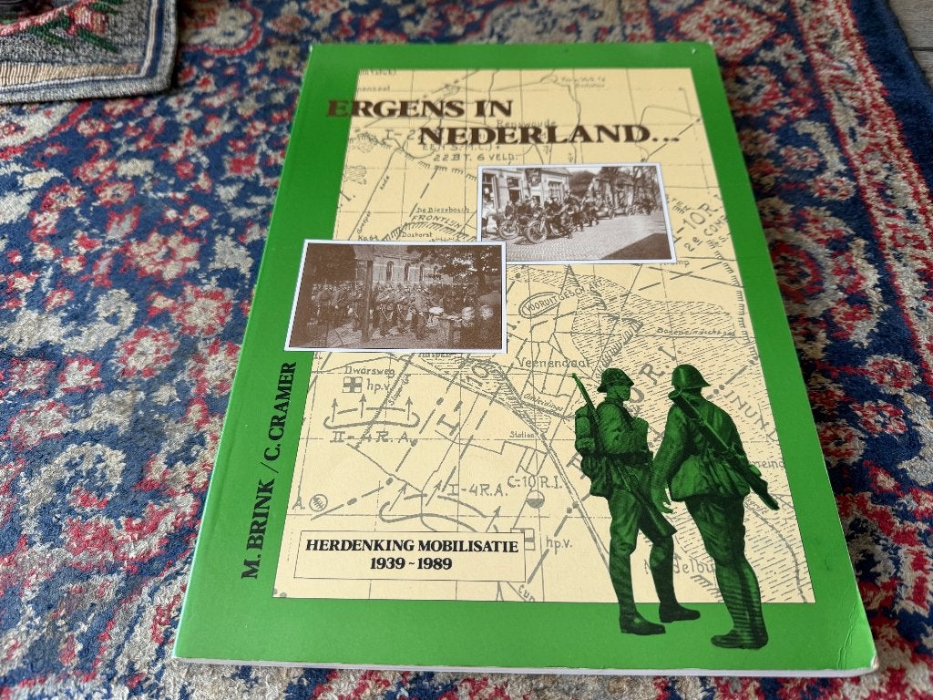 Ergens in Nederland, Herdenking mobilisatie 1939-1989, Boeken, Oorlog en Militair, Tweede Wereldoorlog, Ophalen of Verzenden, Zo goed als nieuw