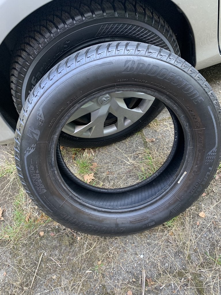 Bridgestone autobanden 2 stuks 175/65 R15 /84 H, Ophalen, Gebruikt, 15 inch, 175 mm