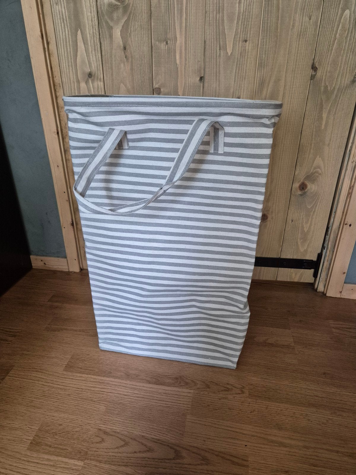 Nieuwe gestreepte wasmand grijs/wit, 64 cm hoog, Ophalen of Verzenden, Nieuw, Meerkleurig, Textiel