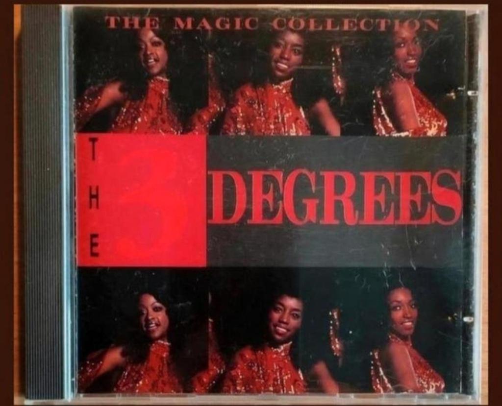 CD The Three Degrees - The Magic Collection, Cd's en Dvd's, Cd's | Pop, Zo goed als nieuw, Ophalen of Verzenden