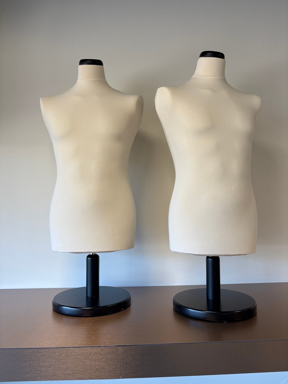 Set van 2 etalagepoppen, torso, crème, Ophalen