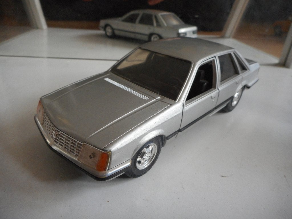 Gama Super Opel Senator op 1:25, Ophalen of Verzenden, Zo goed als nieuw, Overige merken