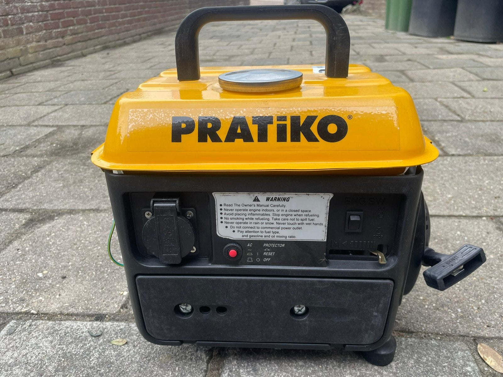 Agregaat (tje) 230V, 750W piek vermogen, Doe-het-zelf en Verbouw, Gereedschap | Handgereedschap, Ophalen, Nieuw