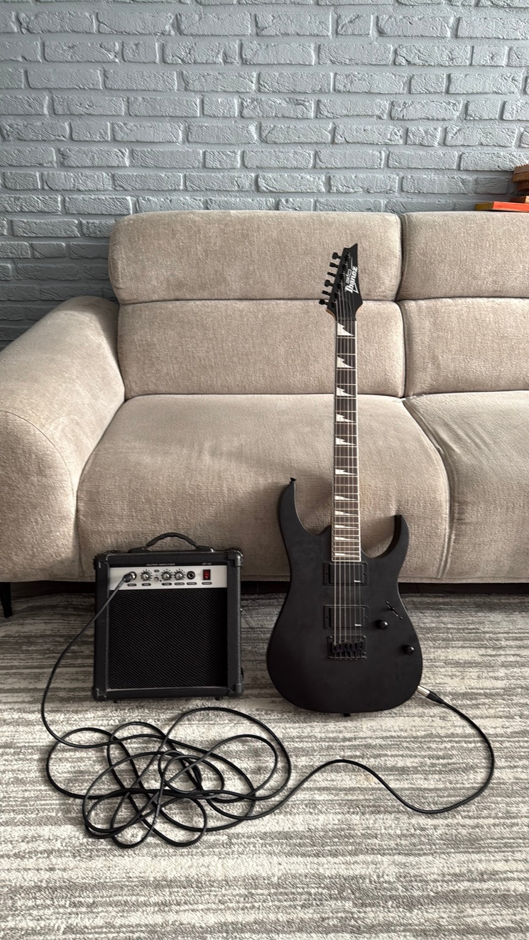 Ibanez GRG121DX GIO elektrische gitaar met versterker, Ophalen, Ibanez, Met versterker, Zo goed als nieuw