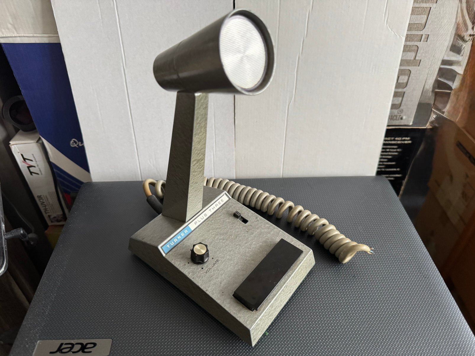Tafelmic turner plus three  pr incl vzk, Ophalen of Verzenden, Zender en Ontvanger