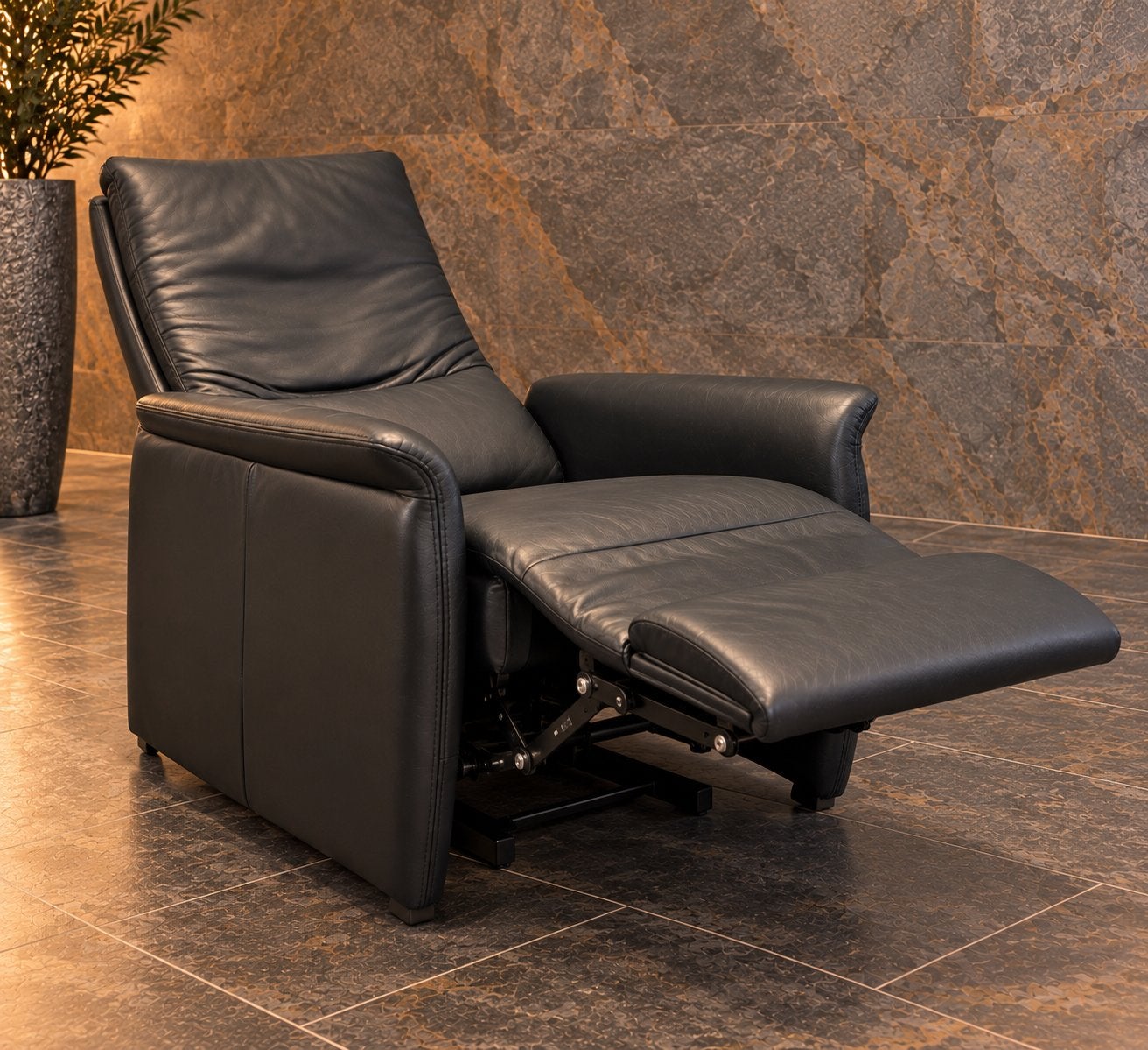 Sta op stoel & relax model Limoss Echt Leder Gratis Bezorgd, Huis en Inrichting, Ophalen of Verzenden, Zo goed als nieuw, 75 tot 100 cm