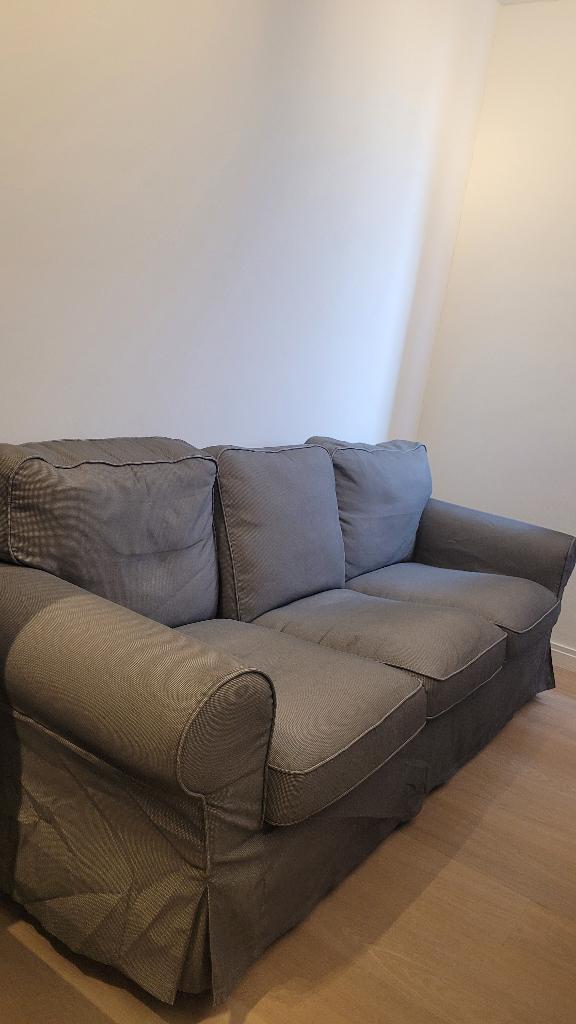 3‑Seater Sofa + Footstool – With Extra Covers!, Ophalen, Driepersoons, 75 tot 100 cm, Zo goed als nieuw