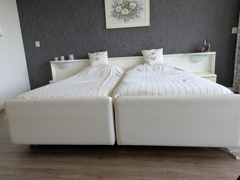 2 persoons (2x 1 persoons) Pullman boxspring met hoofdbord, Ophalen, Gebruikt, Wit, Tweepersoons