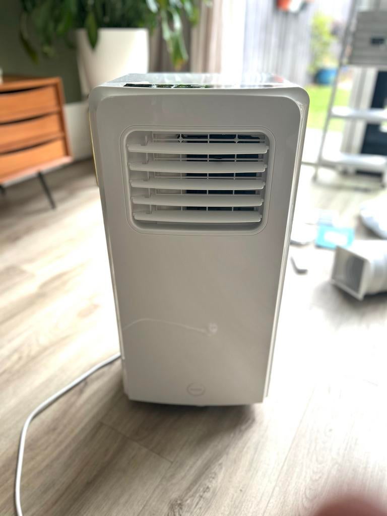 Mobiele Airco met Afstandsbediening en raamkit, Ophalen, Minder dan 60 m³, 3 snelheden of meer, Zo goed als nieuw