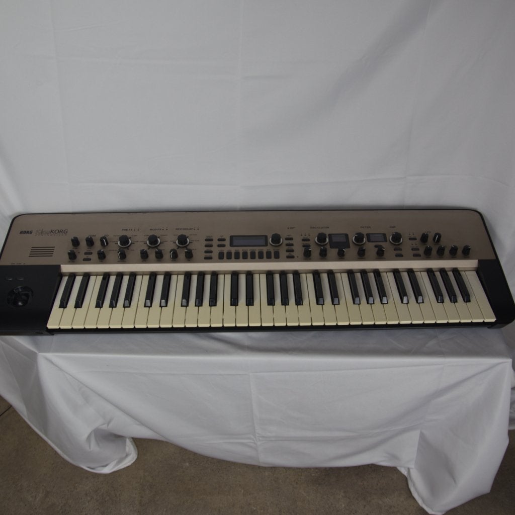 Korg KingKORG Synthesiser | B grade | Zonder speakers |, Korg, Zo goed als nieuw, https://www.korg.com/nl/contact/, 15-12, Shimotakaido 1-chome, Suginami-ku, Tokyo 168-0073, Japan