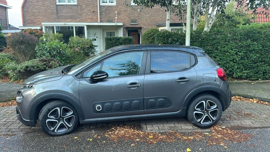 Citroën C3 1.2 Puretech 83pk S&S 2019 Grijs, Auto's, Voorwielaandrijving, 83 pk, 450 kg, 40 €/maand