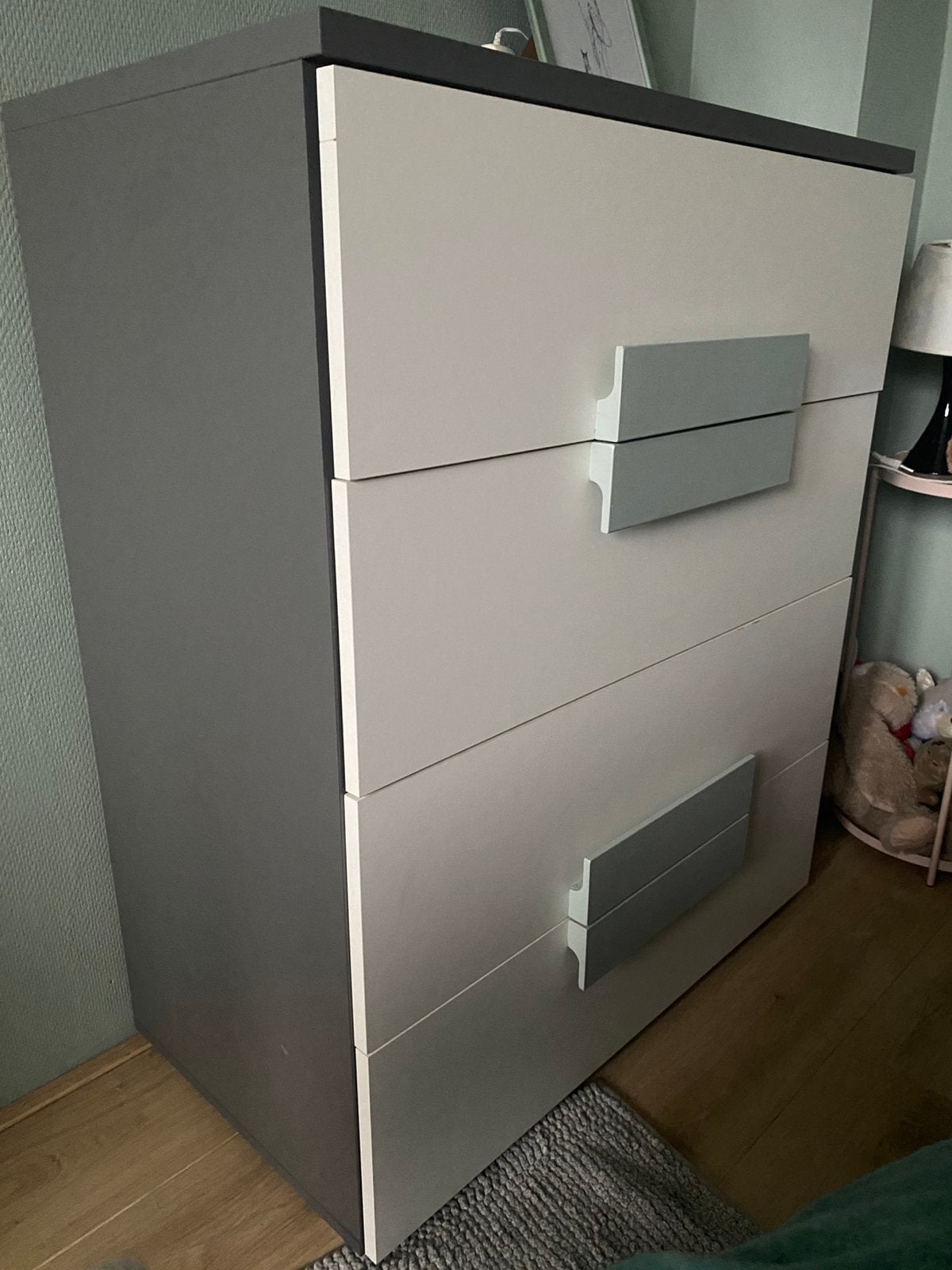 Foto 4 van Tienerkamer set: Bureau, Kledingkast, ladekast, Boekenkast