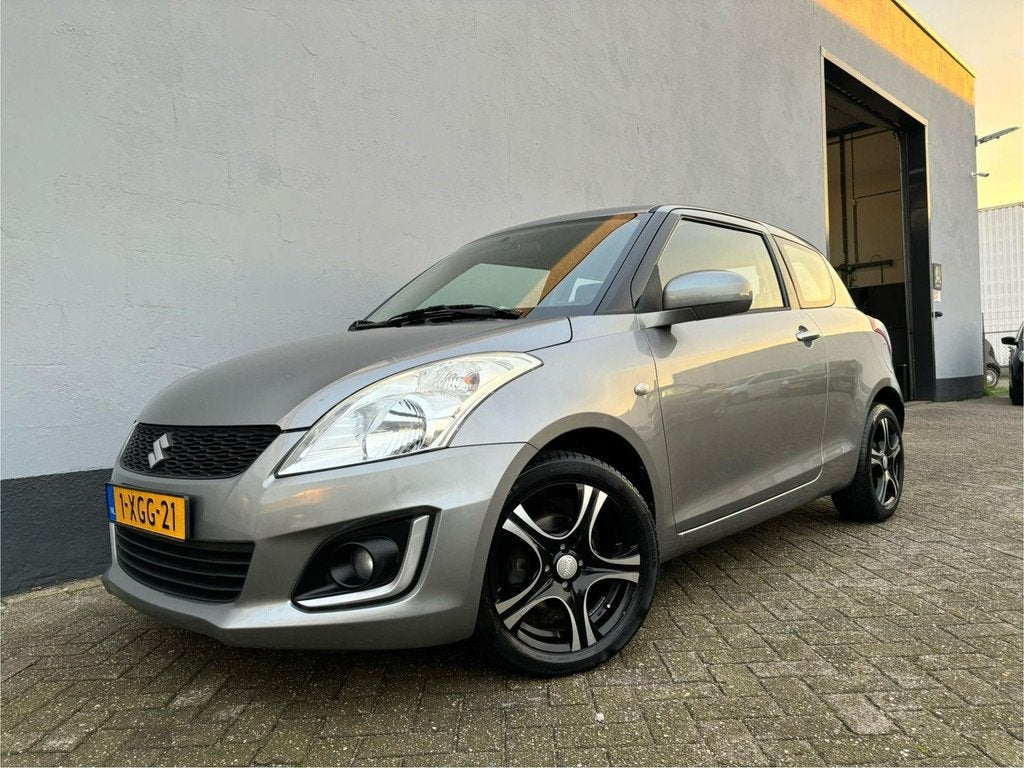 Suzuki Swift 1.2 Comfort EASSS - Airco, Voorwielaandrijving, Gebruikt, Stoelverwarming, 400 kg