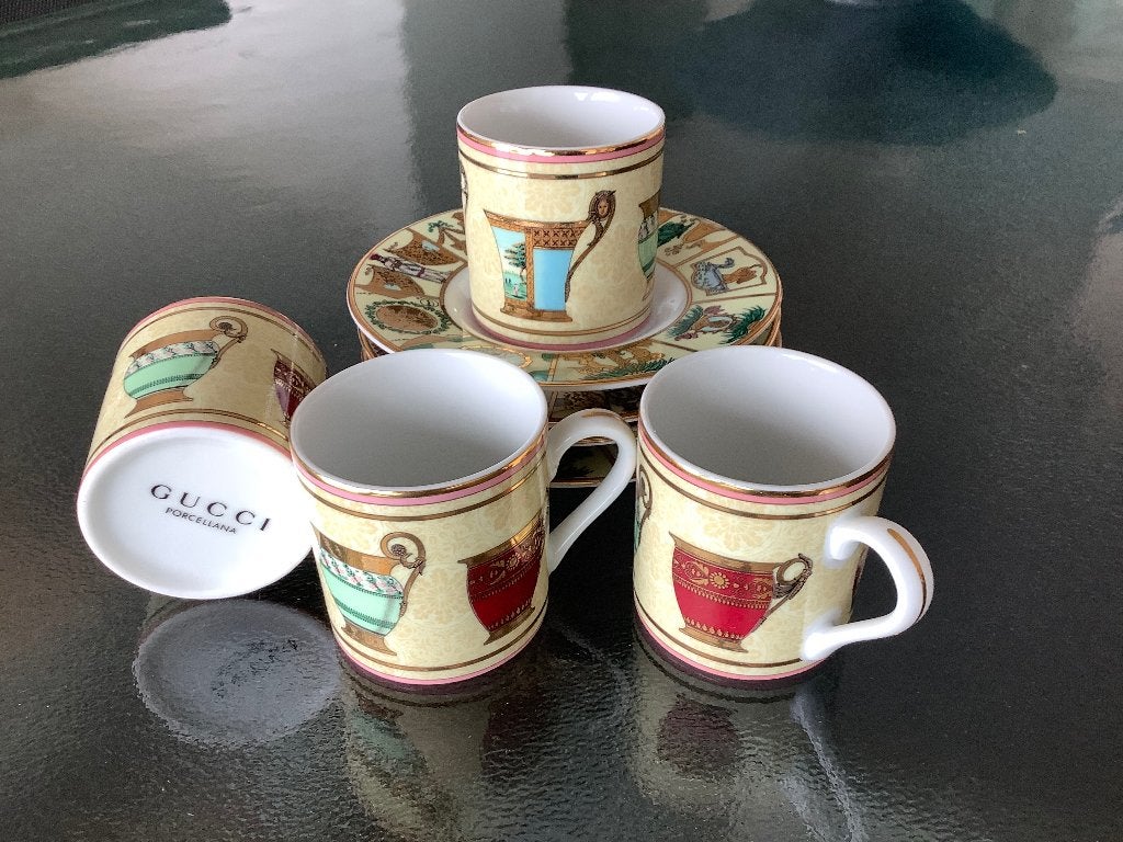 gucci espresso kopjes, porselein, puntgaaf, Ophalen of Verzenden, Zo goed als nieuw, Porselein, Kop en/of schotel