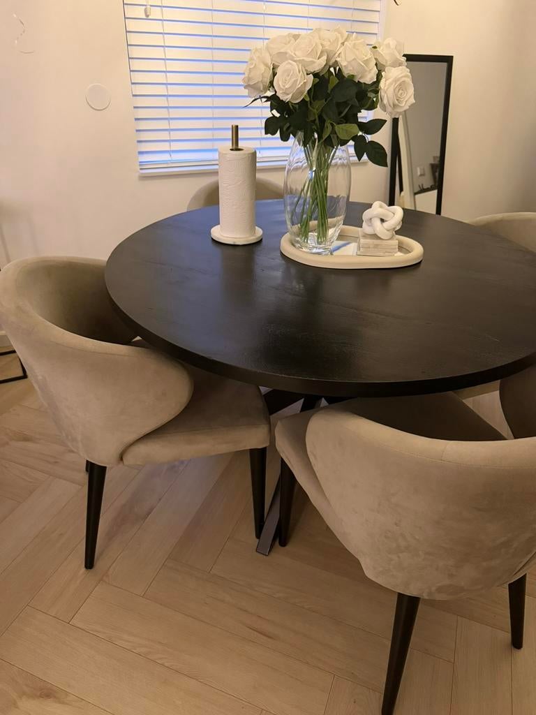 Eettafel /eetstoelen en salontafel, Huis en Inrichting, Tafels | Eettafels, Ophalen of Verzenden, Zo goed als nieuw, Rond, 100 tot 150 cm