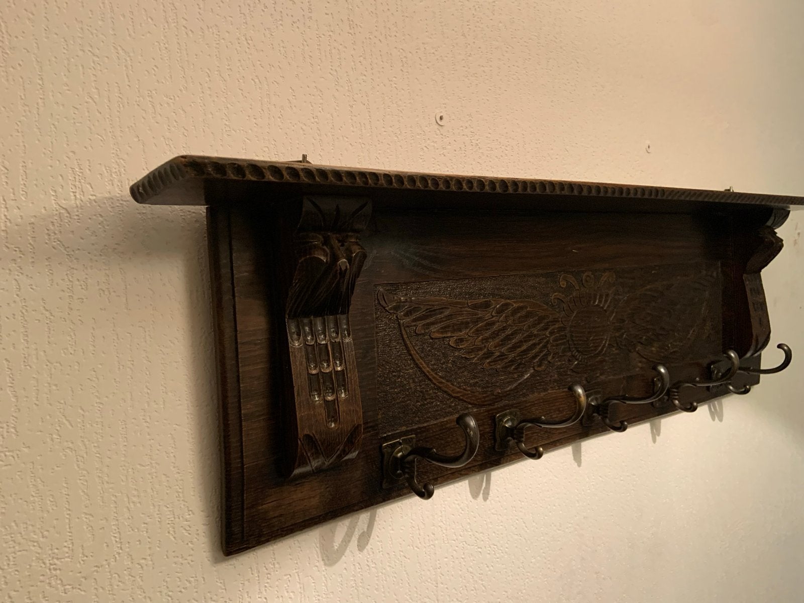 Antieke houten wandkapstok met gesneden details, Gebruikt, Minder dan 100 cm, Hout, Ophalen