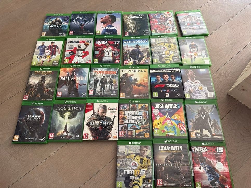 Grote collectie Xbox One games: FIFA, Call of Duty, RPG's, Gebruikt, Vanaf 18 jaar, Overige genres, Eén computer