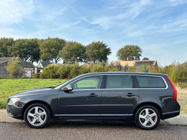Volvo V70 1.6 T4 Momentum Automaat ECC Audio/CD Navigatie LM, Auto's, 1525 kg, Gebruikt, Zwart, 4 cilinders