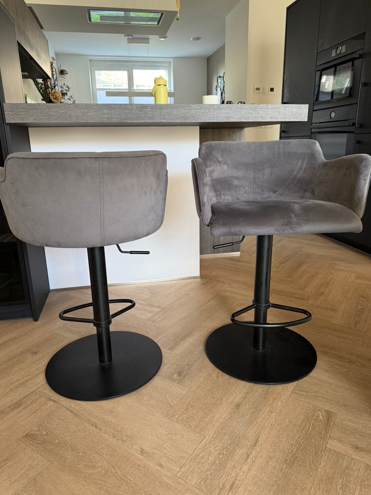 Goossens barstoelen Flamingo grijs 2x, Ophalen, Draaibaar, 60 tot 90 cm, Zo goed als nieuw