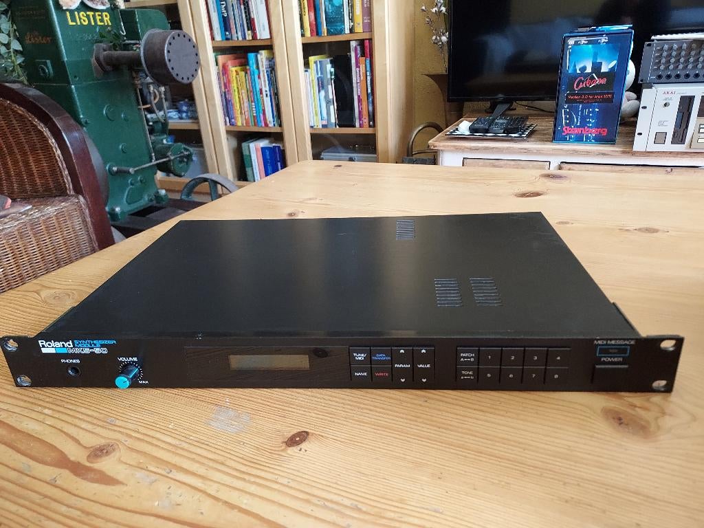 Roland MKS-50 vintage rackmount synthesizer 1980s, Muziek en Instrumenten, Ophalen, Roland, Overige aantallen, Zo goed als nieuw