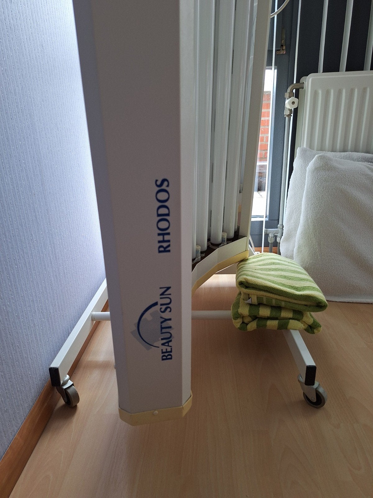 Zonnebank Beauty Sun Rhodos - Perfect voor thuisgebruik, Ophalen, Gebruikt, Zonnebank enkelzijdig, 10 tot 15 lampen