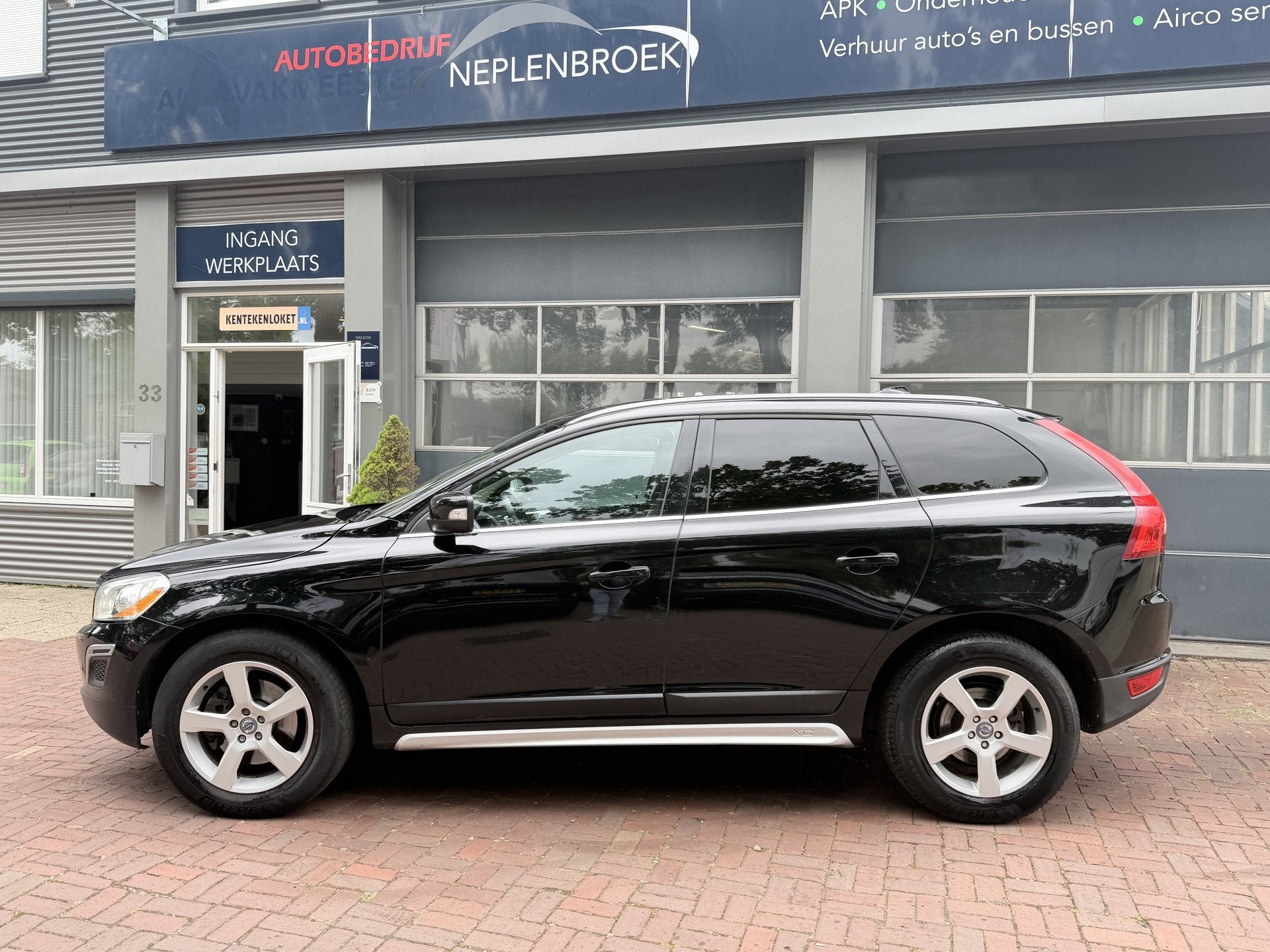 Volvo XC60 2.0 D3 Summum Bj 2010 164pk Automaat,18Inch,Trekh, Auto's, Euro 5, 15 km/l, Gebruikt, Zwart