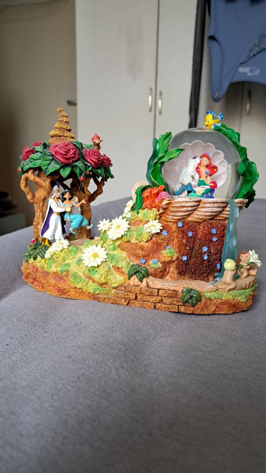 Disney Sneeuwbol met Muziekdoos - Ariël en Jasmine, Ophalen