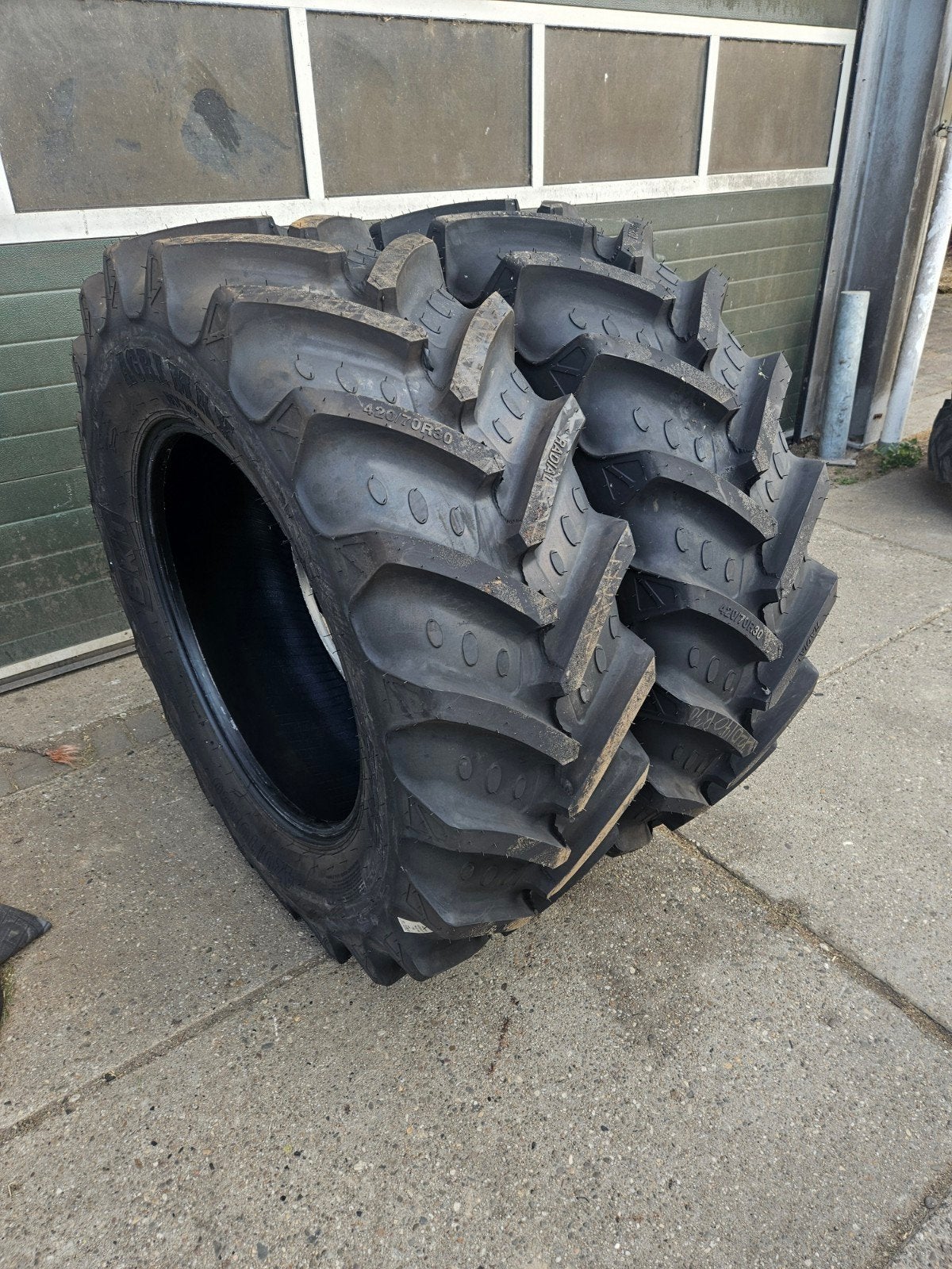 BKT 420/70R30., Ophalen