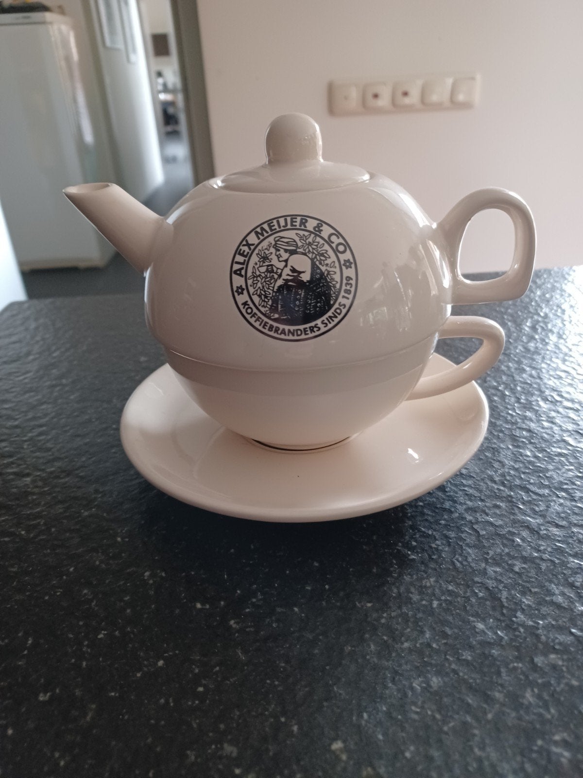 Alex Meijer & Co Koffiebranders Theepot met Kop en Schotel, Huis en Inrichting, Keuken | Servies, Overige merken, Keramiek, Vintage