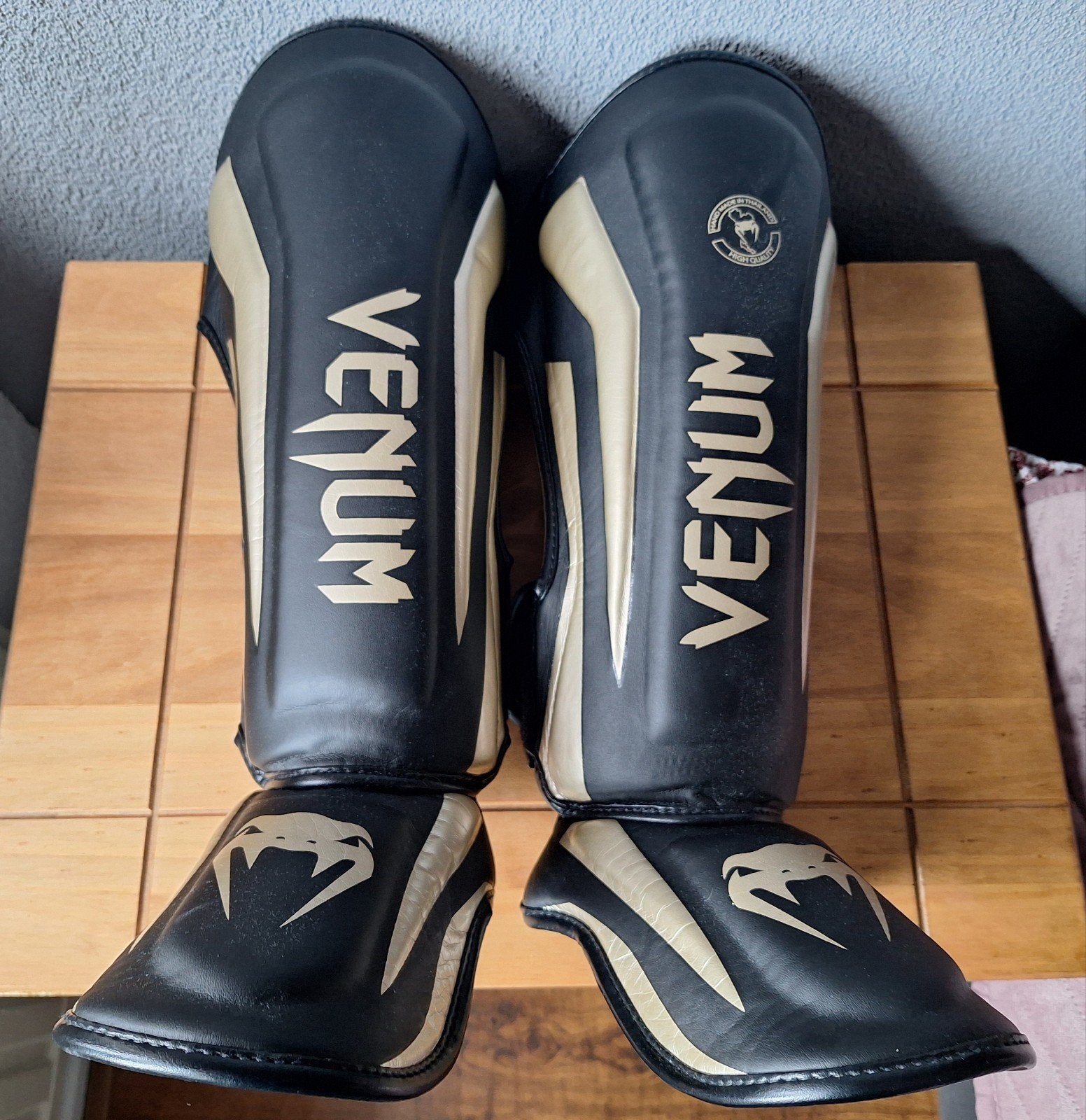 Venum scheenbeschermers, Sport en Fitness, Vechtsporten en Zelfverdediging, Verzenden, Zo goed als nieuw, Overige