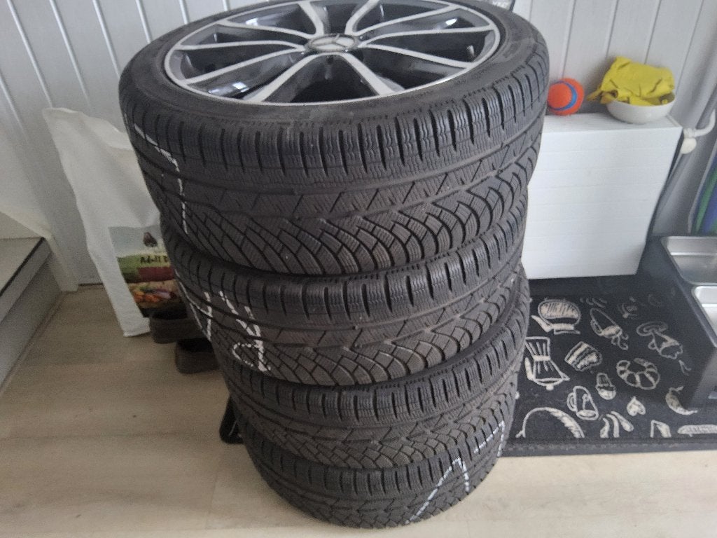 auto winterbanden mercedes cla, Auto-onderdelen, Banden en Velgen, Ophalen, 18 inch, Overige, Gebruikt