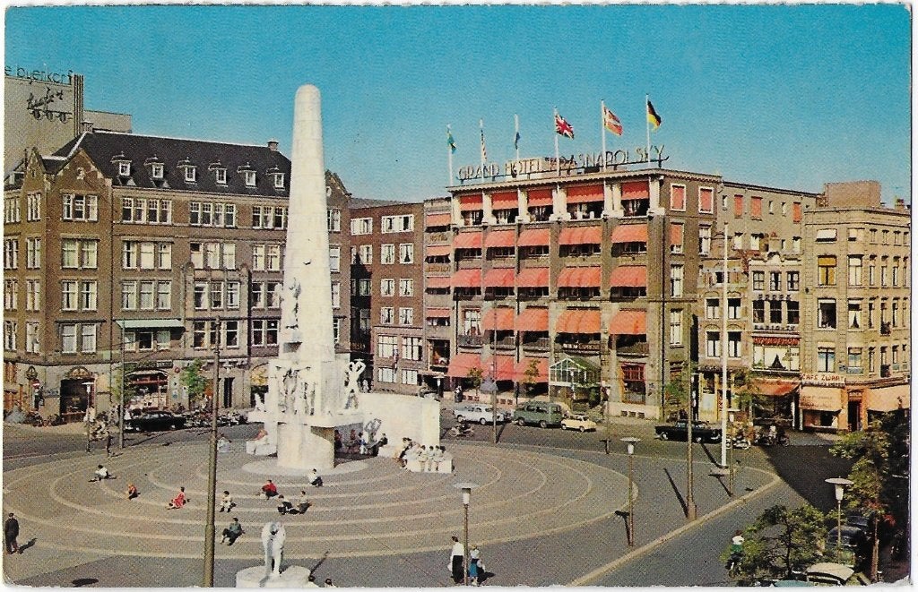 Sus91 oude ansichtkaart nationaal monument amsterdam, Verzamelen, Ophalen of Verzenden, 1960 tot 1980, Gelopen, Noord-Holland