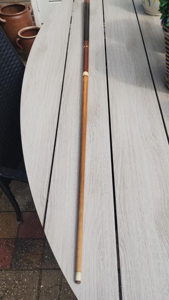 Biljartkeu 141 cm 520 gram  / carambole/ libre / driebanden, Ophalen of Verzenden, Gebruikt, Keu of Ballen