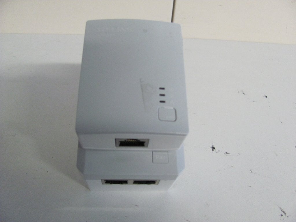 TP-LINK av500 2-port powerline adapter with ac pass through, Computers en Software, WiFi-versterkers, Ophalen of Verzenden, Zo goed als nieuw