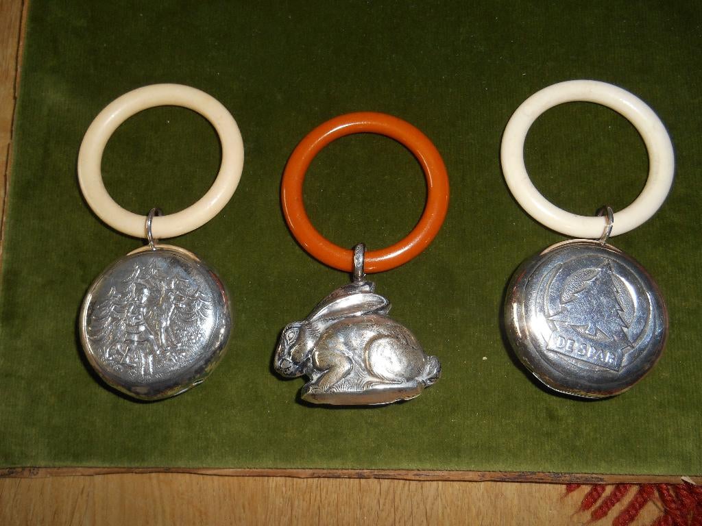 3 antieke rammelaar 1 zilver 2 zwaar verzilverd, Ophalen of Verzenden