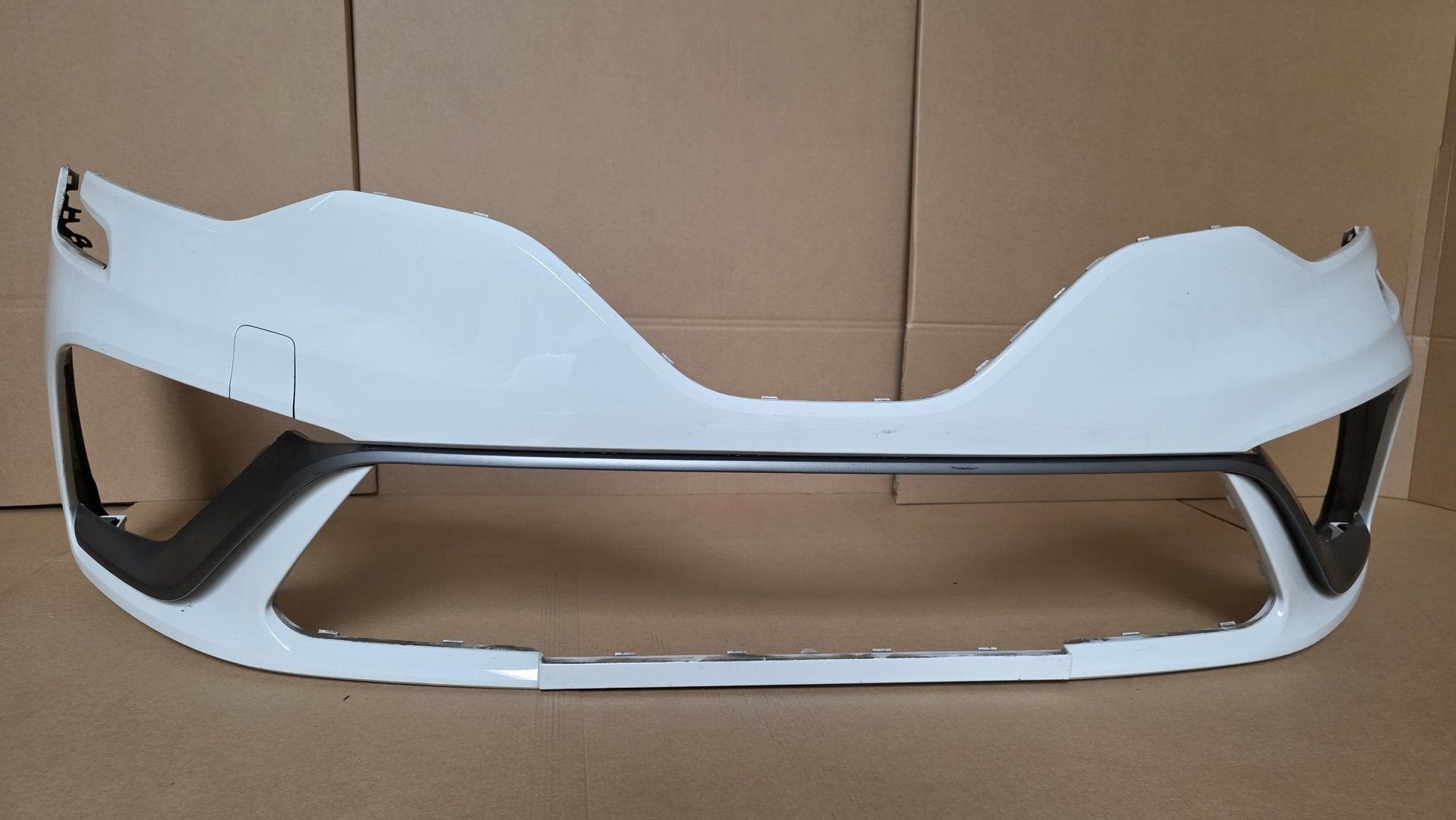 Voorbumper Renault Clio 5 V RS LINE ORIGINEEL BUMPER bj.2019, Gebruikt, -, Voor, Ophalen of Verzenden