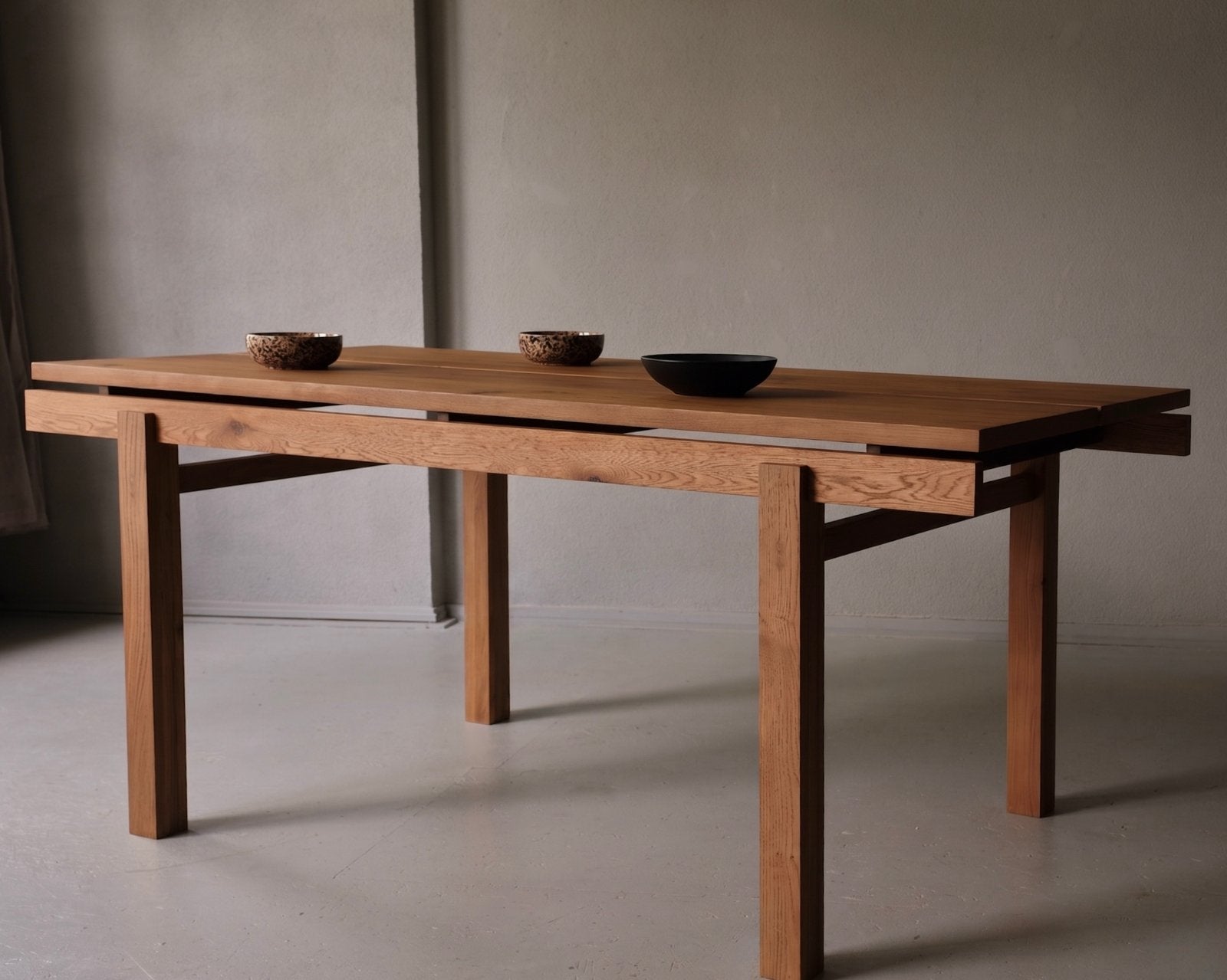 RIFT - minimalistische japandi eettafel in eiken hout, Ophalen, Eikenhout, Nieuw, 50 tot 100 cm