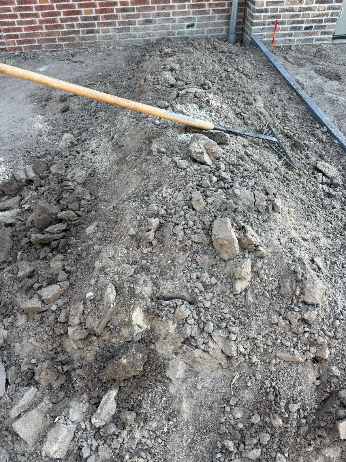Gratis gezeefde zwarte bouwgrond af te halen, Ophalen, Gebruikt, Ophoogzand