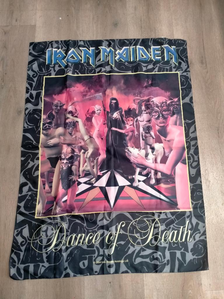 Iron Maiden dance of Death 2004 vintage hardrock muziek vlag, Verzamelen, Ophalen of Verzenden, Gebruikt