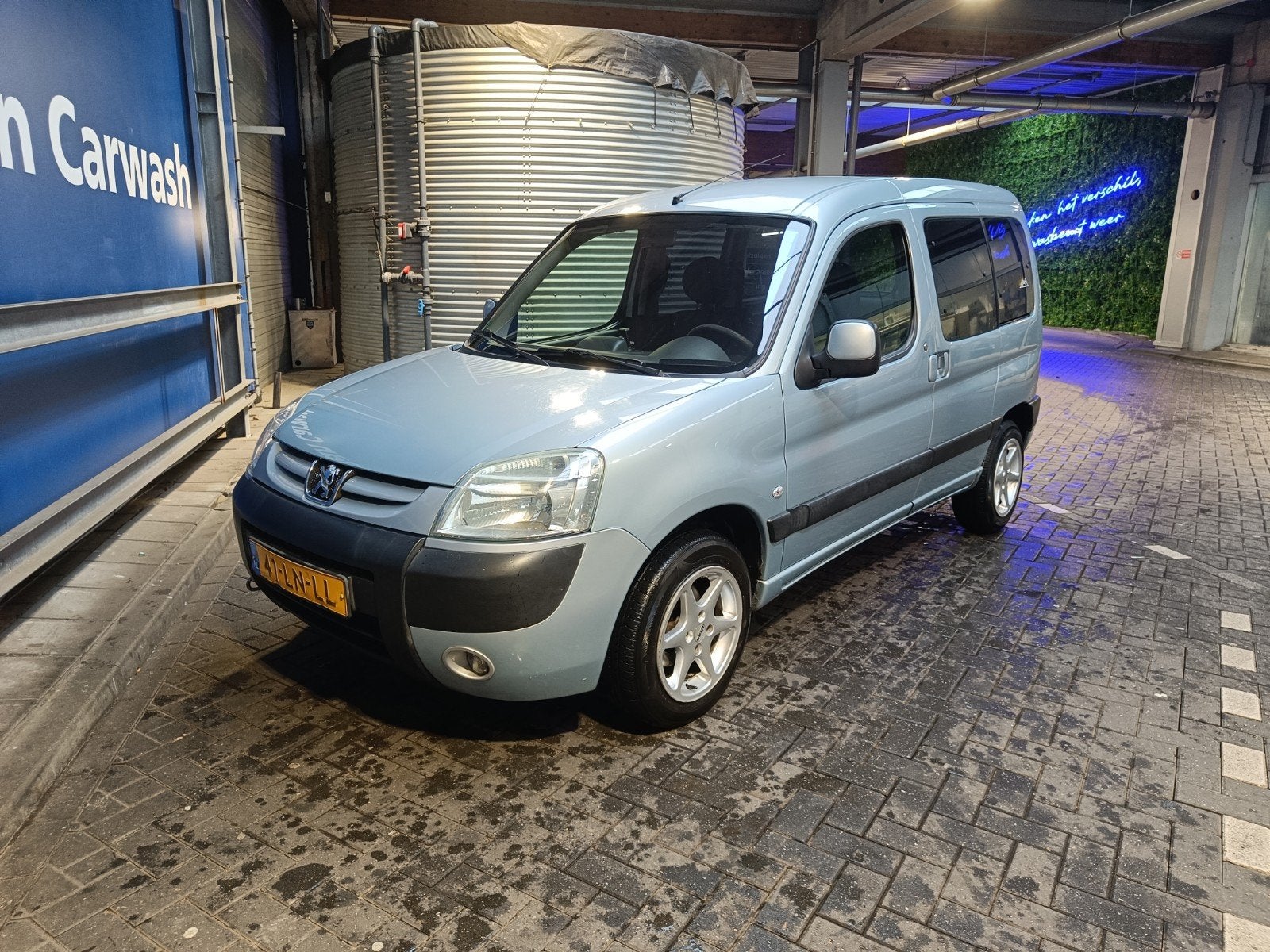 Peugeot Partner 1.6 16V XT Combi 2003 Grijs, Auto's, Peugeot, Stof, Zwart, 4 cilinders, 1226 kg